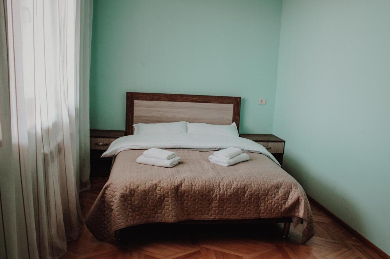 Big House Hotel Tbilisi Ngoại thất bức ảnh