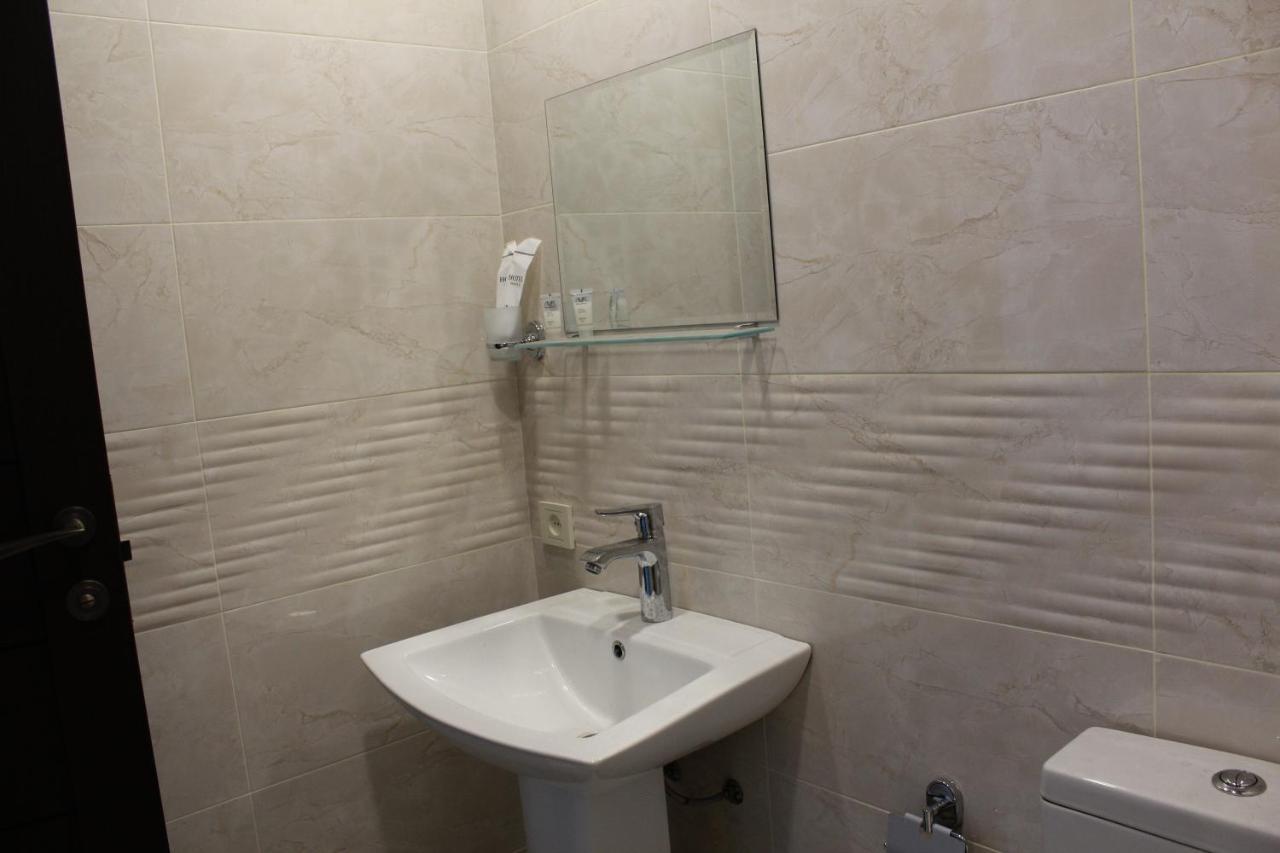 Big House Hotel Tbilisi Ngoại thất bức ảnh