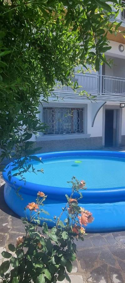 Big House Hotel Tbilisi Ngoại thất bức ảnh