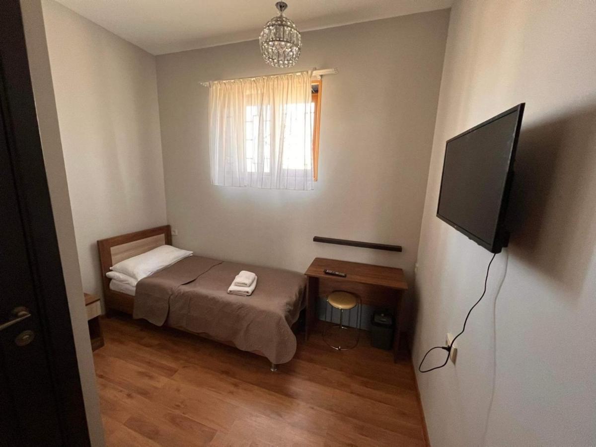 Big House Hotel Tbilisi Ngoại thất bức ảnh